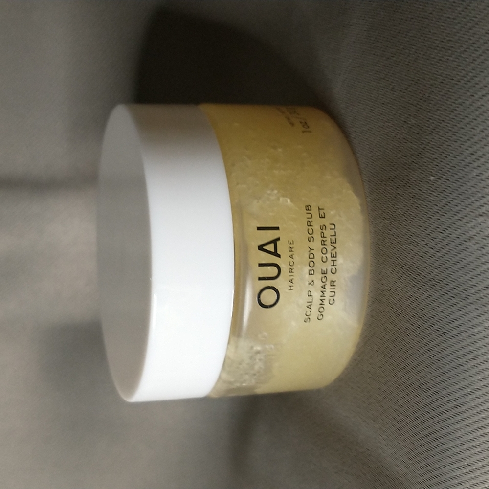 Ouai haircare - scalp and body scrub